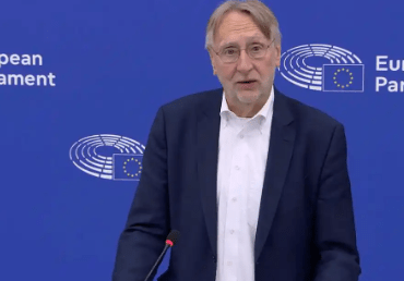 天盈配 如何应对美国“关税耳光”，欧盟内部意见不一