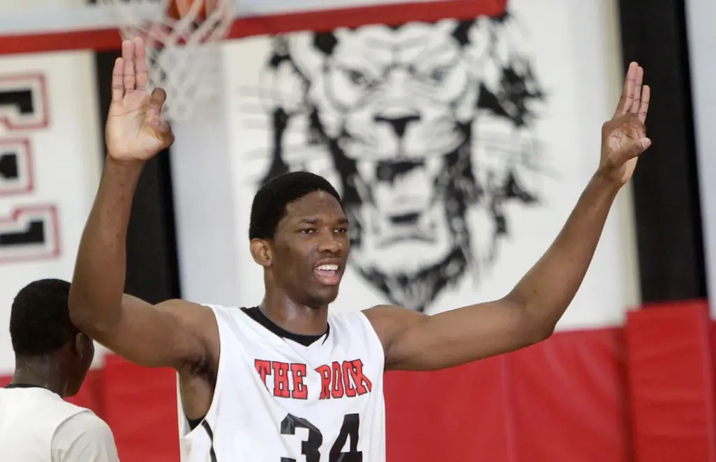 驰牛配资 新时代MVP巨兽，背负质疑的恩比德！